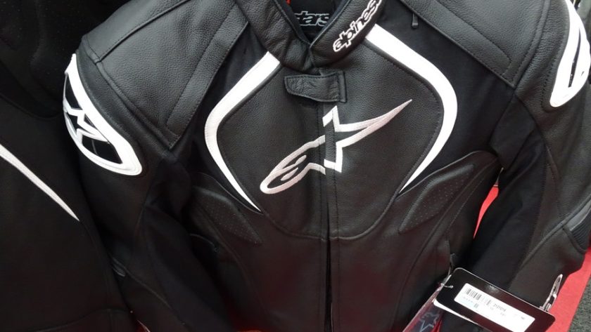 ライダースジャケット